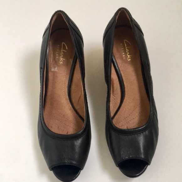 clarks peep toe wedges